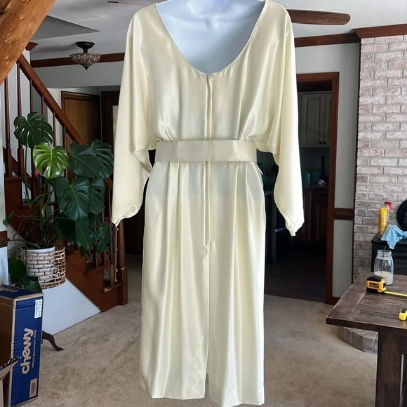 Vintage COCO Cream Midi Scoop Neck Belted Dream Dress Size 4 - Picture 3 of 11